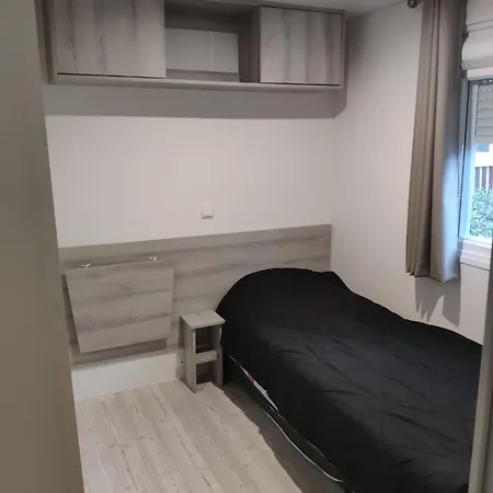 Mobil-home Confort אתר קמפינג
